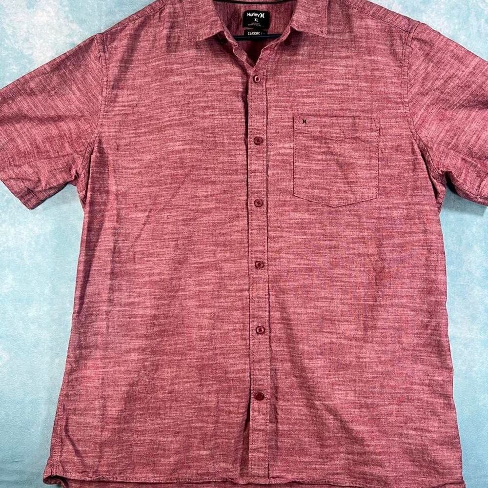 Hurley Men's Red and Burgundy Shirt